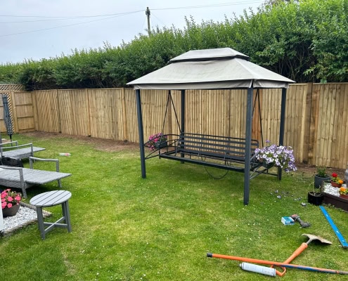 heavy duty closeboard panels with wooden posts