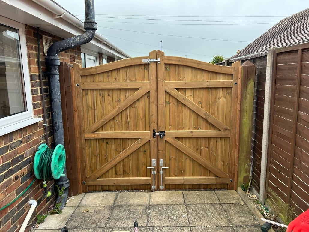 Wooden Garden Gate with Lock Internal view of Dell Quay timber gates highlighting the heavy-duty diagonal bracing for maximum strength and long-lasting use
