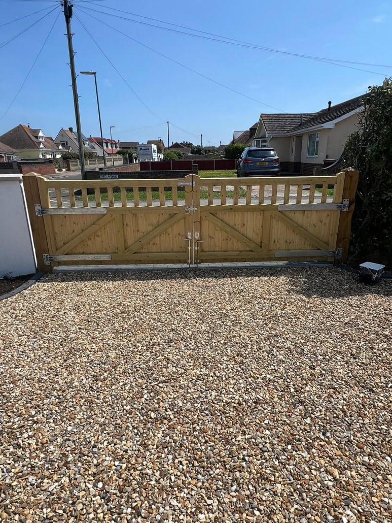 rear view made to measure goodwood driveway gates